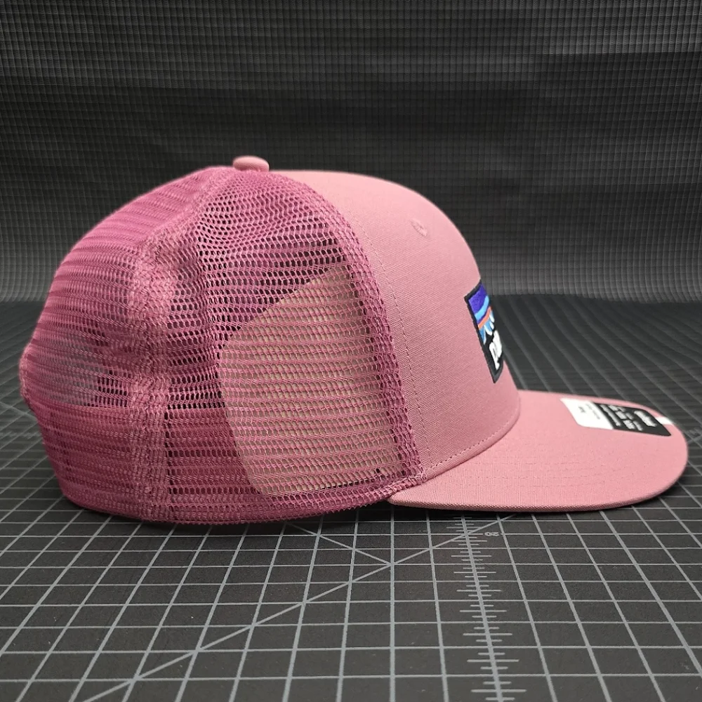 PATAGONIA P-6 LOGO TRUCKER HAT - LIGHT STAR PINK